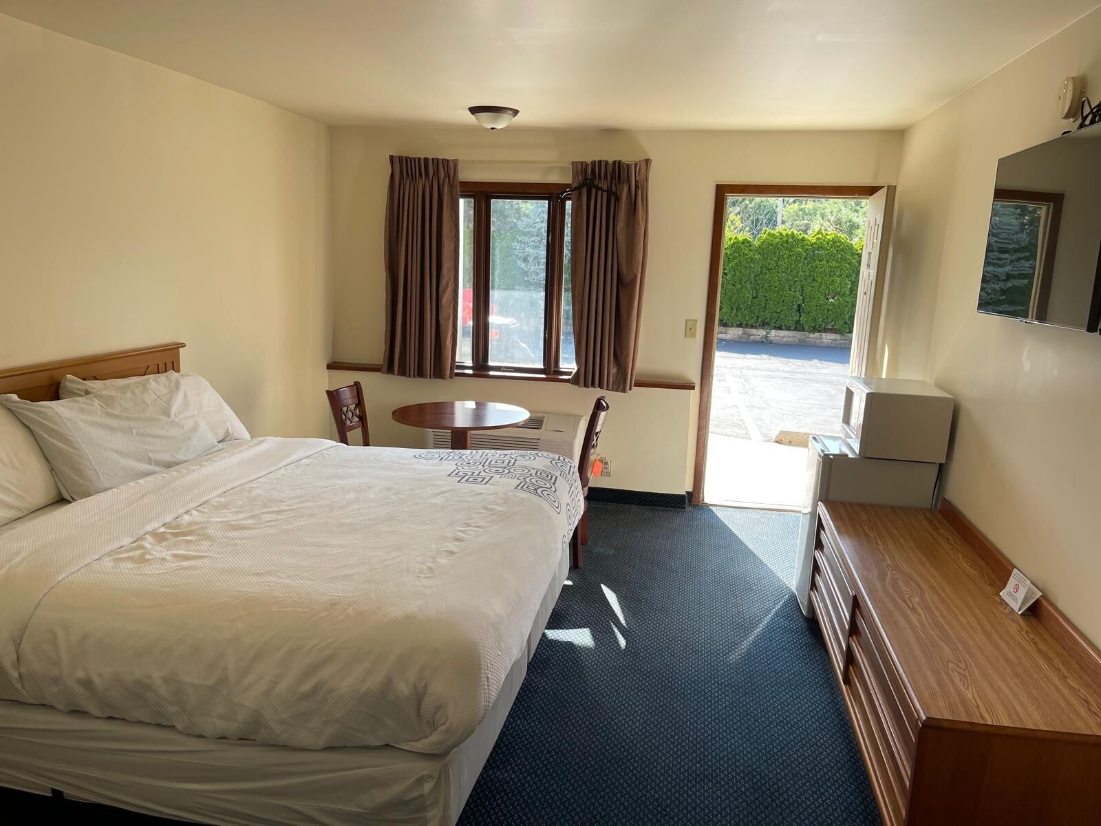Single Room | Free WiFi