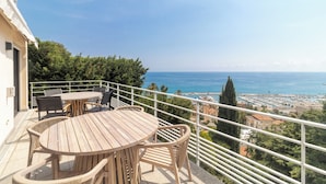 Unclassified image, 4 of 21, button - Luxury Villa Panoramic Sea Views Pool (Menton)