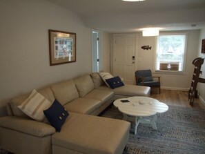 Smart TV - Erie Haven is a 2-bedroom bungalow in Vermilion just minutes from downtown (Vermilion)