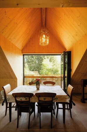 Dining - Hayloft apartment in the Rhön Biosphere Reserve (Gersfeld)