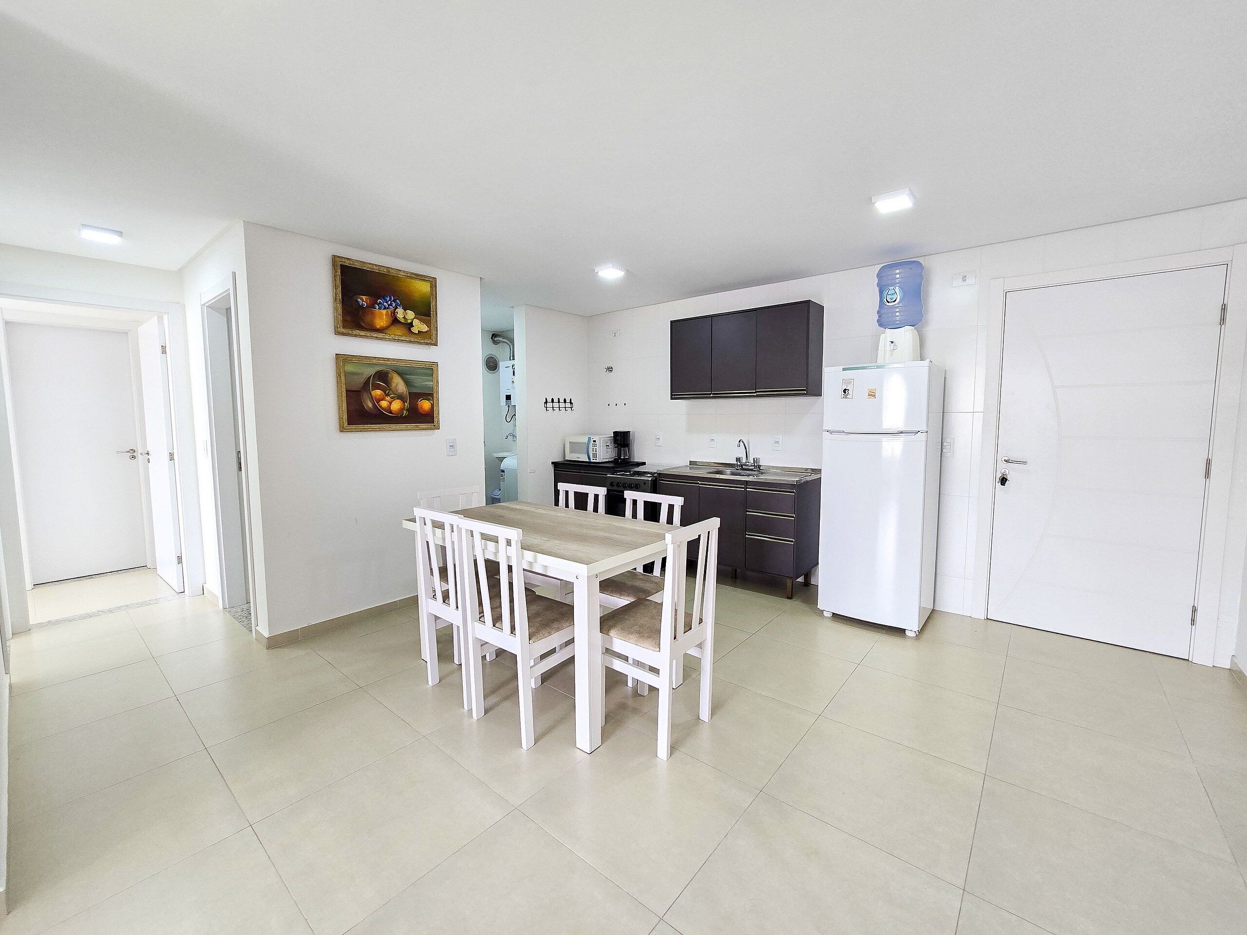 Basic Apartment | Dining