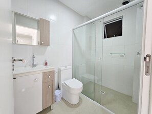 Bathroom - La Rosadita by LikeHome  (Bombinhas)