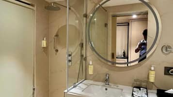 Shower, towels, soap, shampoo