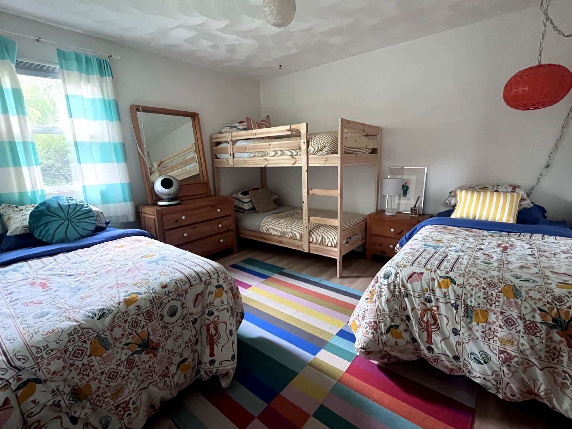 3 chambres, lit parapluie, Wi-Fi, draps fournis