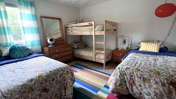 3 chambres, lit parapluie, Wi-Fi, draps fournis