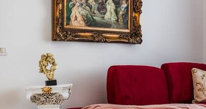 Historic Quarter Stay | 1BR Apartment by PikHost
