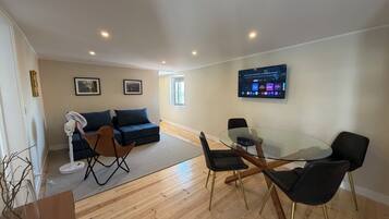 Comfort Apartment, Non Smoking, City View | Living area | Smart TV