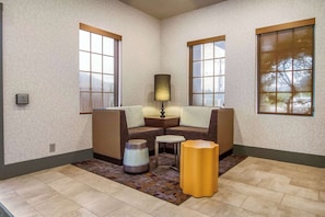 Interior - District 3 Hotel Ascend Hotel Collection (Chattanooga)