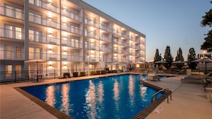 Pool - District 3 Hotel Ascend Hotel Collection (Chattanooga)