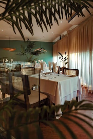 Dining - Fiesta Resort All Inclusive Central Pacific - Costa Rica (El Roble)