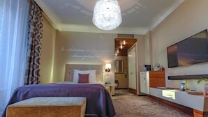 Room - Schweizerhof (Lucerne)