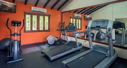 Sugar Cane Club Hotel & Spa