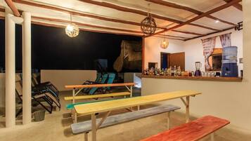 Bar (en el alojamiento)