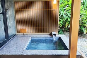 Spa - Sesoko Sansui (Motobu)