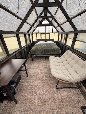 Room - Alderwood Polaris | Glamping Under the North Star (Wilson)