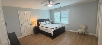 Tranquil 5-bedroom house with AC in charming Wendell