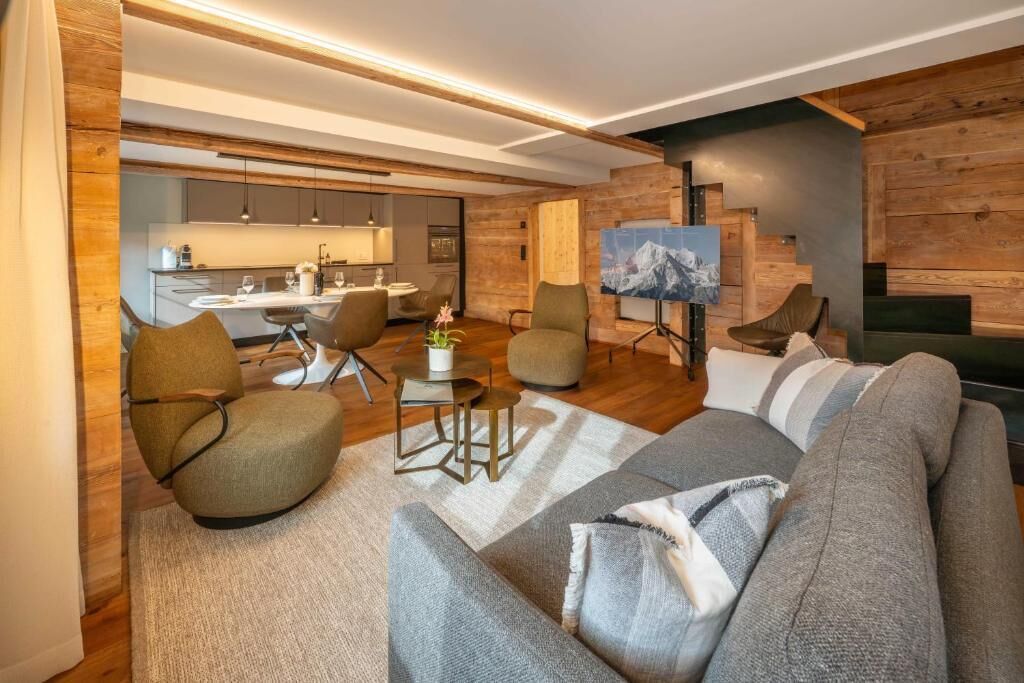 Apartamento, balcón, vistas a la ciudad | Zona de estar
