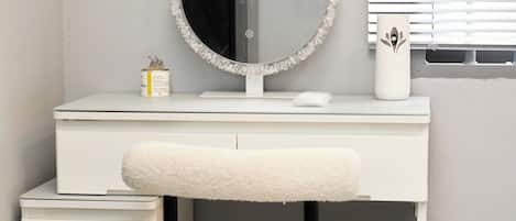 Comfort-Apartment, Balkon, Stadtblick | Innenbereich