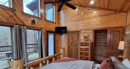Three Bears Pet-friendly Cabin With Heated Pool Near Hochatown Mountain Views Sleeps 10