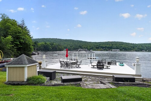 Oquaga Lakefront | Dock, Kayaks & Sunsets
