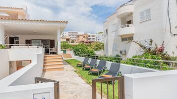Apartment | Terrace/patio