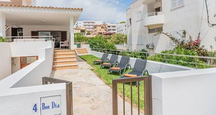 Cosy Beach Apartment, Cala Sant Vicenc
