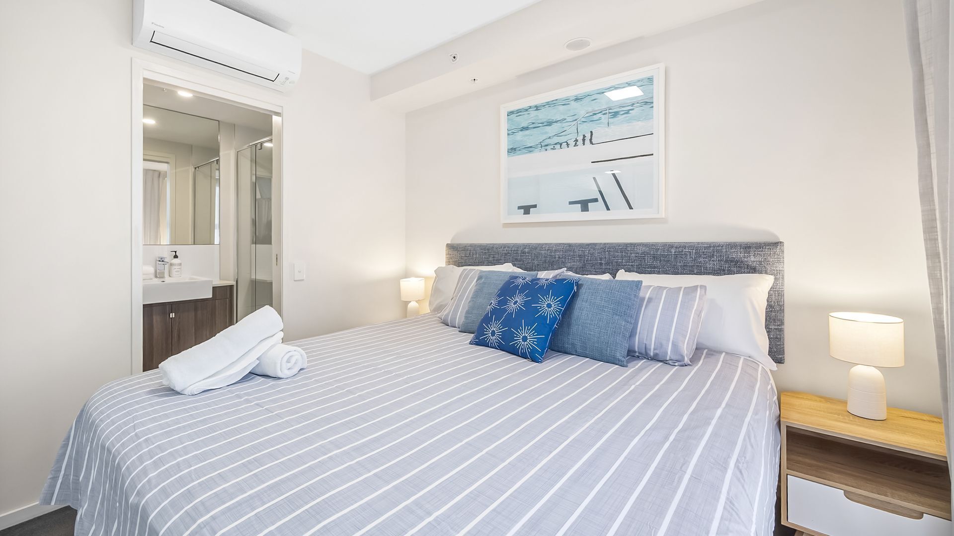 2 bedrooms, iron/ironing board, Internet, bed sheets