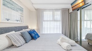 Room - Neat 2 bedrooms 2 bathrooms unit in the heart of Mooloolaba (Mooloolaba)