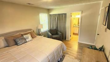 1 bedroom, desk, free WiFi, bed sheets