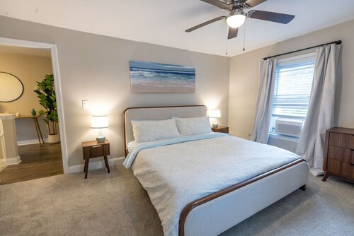 Modern 2BR Near Downtown Ipswich
