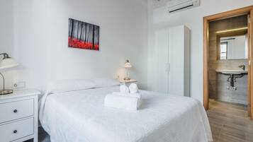 House | 4 bedrooms, iron/ironing board