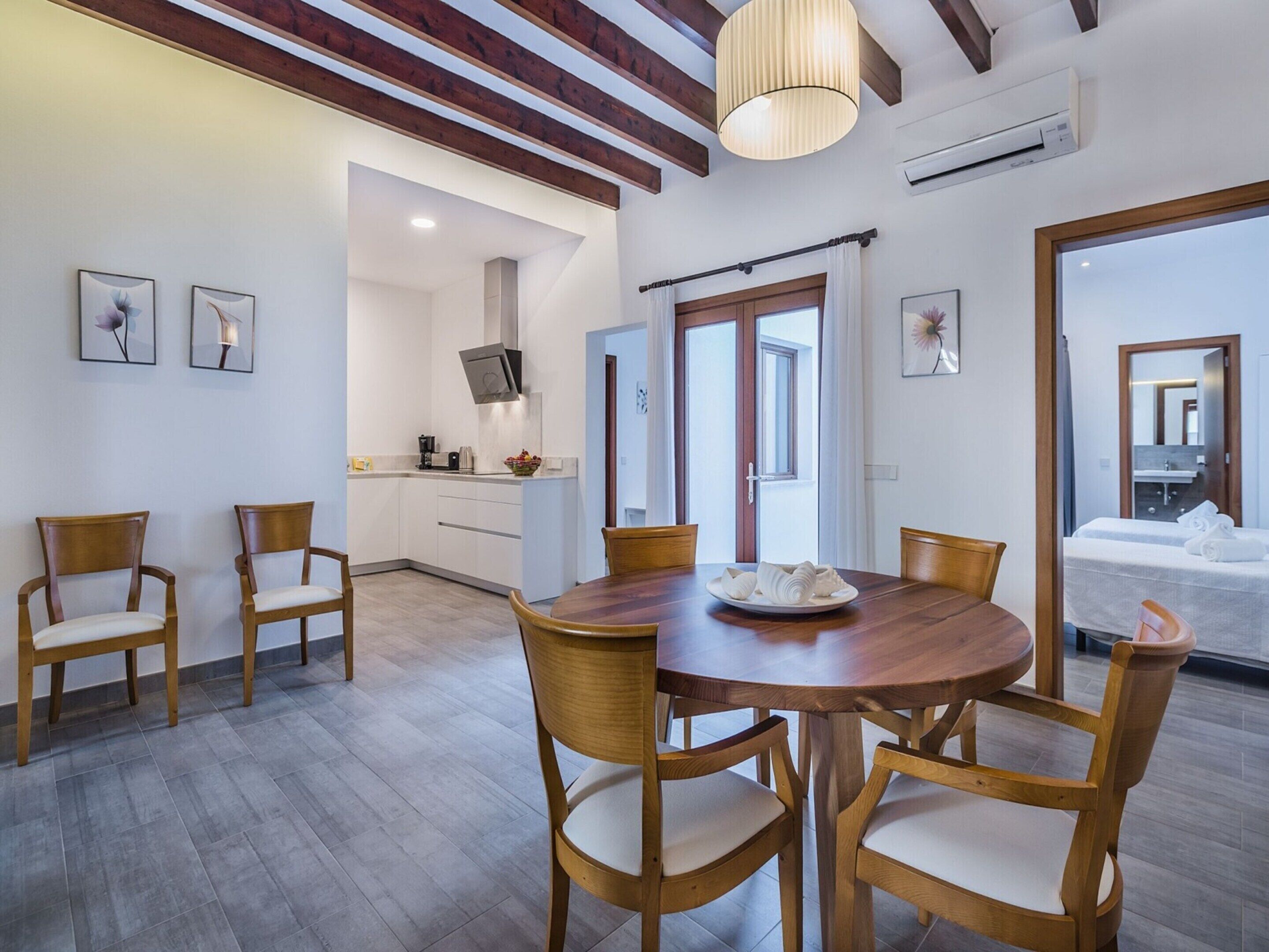 House | Dining
