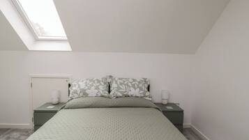 4 bedrooms, WiFi (free), individually decorated, individually furnished