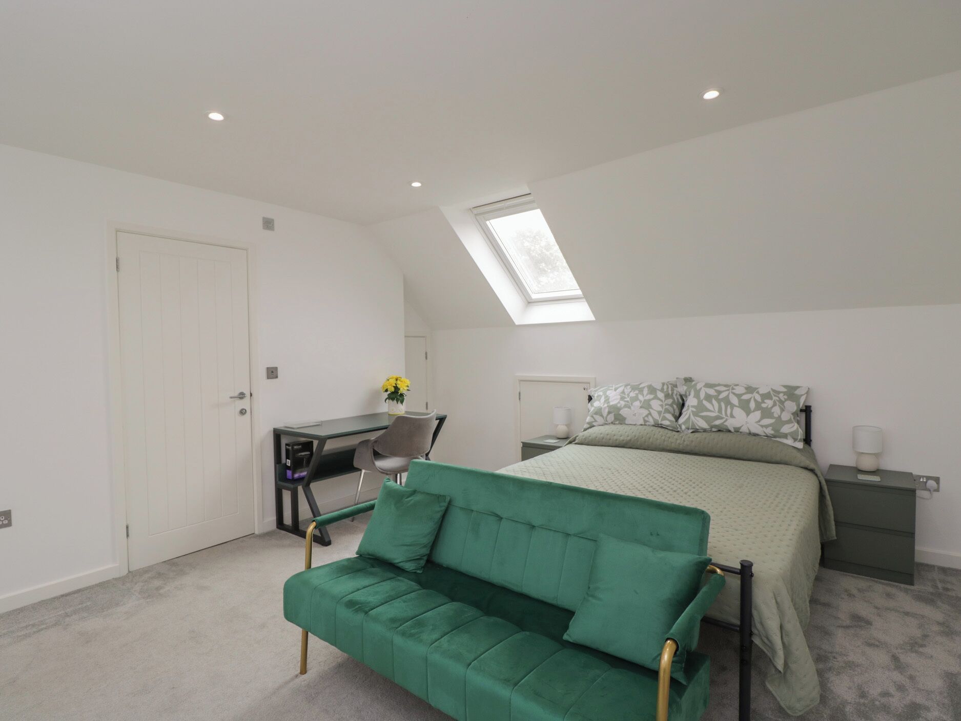 4 bedrooms, free WiFi, individually decorated, individually furnished