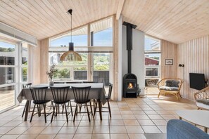 Dining - LN2072 Hjørring - Hvidesandevej 4 (Skallerup Klit)