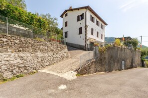 Esterni