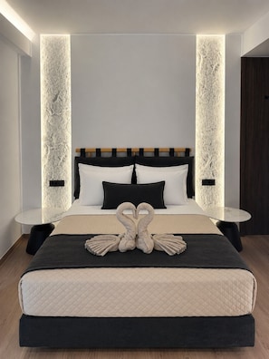 Tabla de planchar con plancha, wifi gratis y ropa de cama 