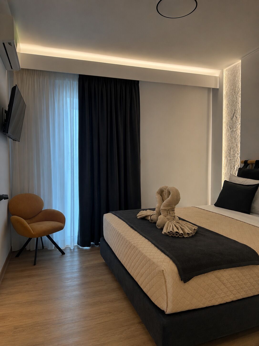 Habitació Deluxe, vistes a la ciutat | Planxa i posts de planxar, wifi gratuïta i roba de llit 