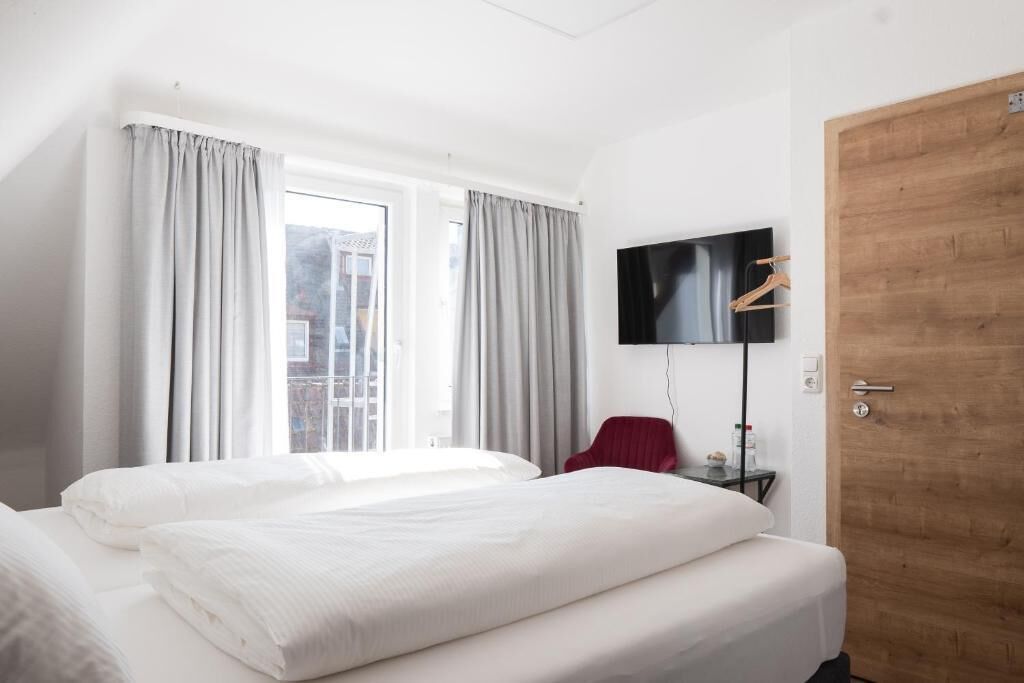 In-room safe, free WiFi