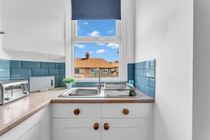 Unclassified image, 4 of 77, button - Peak Side Terrace (Buxton)
