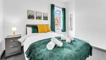 3 bedrooms, WiFi (free), individually decorated, individually furnished