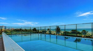 Kolam renang outdoor
