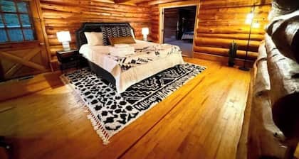 Jack’s Place. Beautiful Cabin in the woods