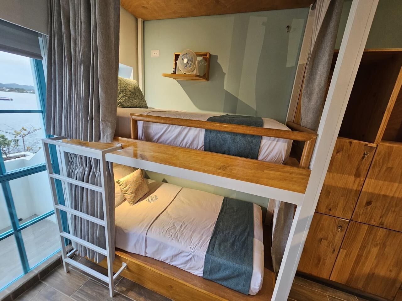 7 habitaciones, internet y ropa de cama 