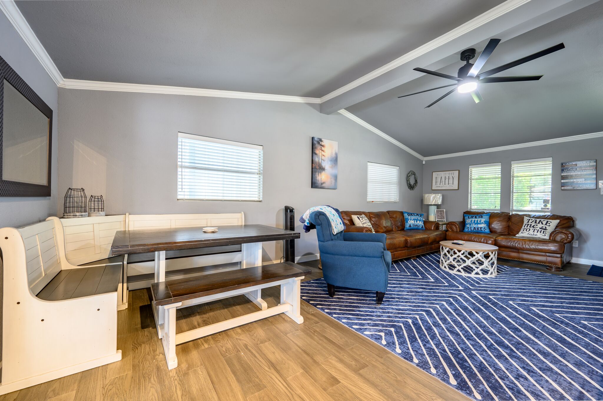Waterfront 3-bedroom Home, 4 Spacious Decks, Pool And A Massive Slide - Seguin