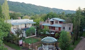 Exterior - Hostal Las Golondrinas (TANTI)