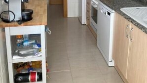 Coffee/tea maker, fridge, microwave, oven - Beach Apartment in Daimús (Gandía). (Daimús)