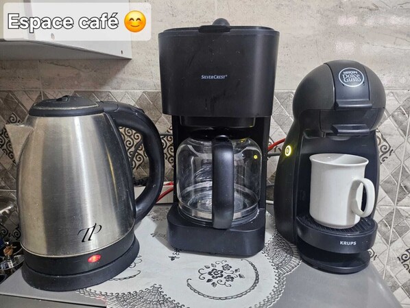 Kaffe och/eller kaffebryggare
