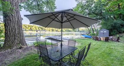Luxury Lauderdale Lakes Retreat & Lakefront Property w/ Balconies