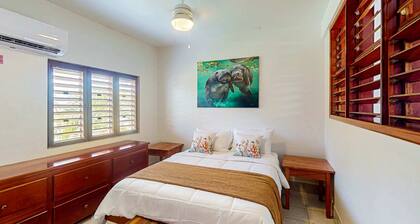 Oceanfront 3BR Condo at Caribe Island